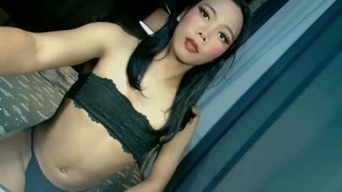 beatrice_luna online show from April 2026 03:57:01 PM