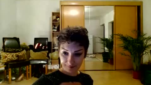 Raluca online show from June 2026 08:10:02 PM