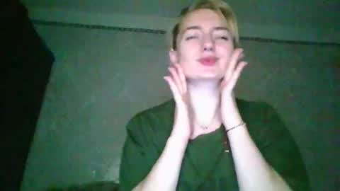 BeckiXJewelqw online show from April 2026 02:32:01 PM