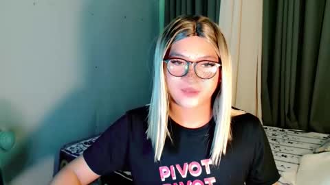 Adriana online show from May 2026 03:39:02 PM