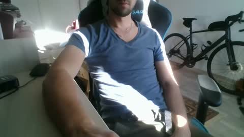 Snapshot of bel7ebite chatting on December 2024 11:43:02 AM bel7ebite online show from December 2024 11:43:02 AM