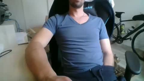 Snapshot of bel7ebite chatting on December 2024 03:09:02 PM bel7ebite online show from December 2024 03:09:02 PM