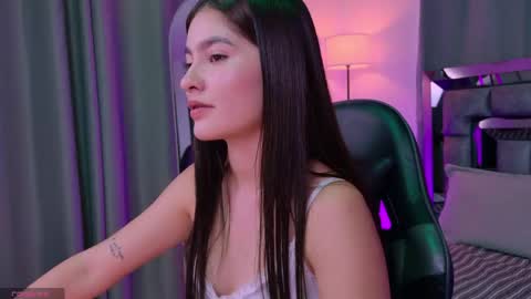 Bella  online show from April 2026 03:31:02 PM