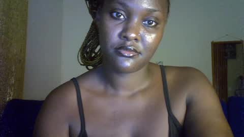Snapshot of bella_reina chatting on July 2026 03:36:01 PM bella_reina online show from July 2026 03:36:01 PM