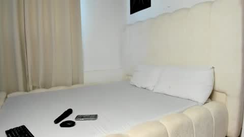 Bella sweetpea online show from July 2026 05:37:02 AM