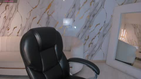 Snapshot of bellacarteer_ chatting on June 2026 08:24:01 PM Bella C online show from June 2026 08:24:01 PM