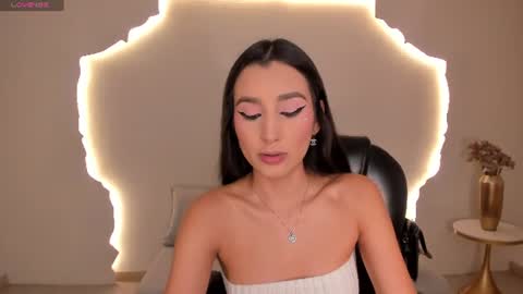 Snapshot of bellacarteer_ chatting on July 2026 07:39:01 PM Bella C online show from July 2026 07:39:01 PM