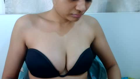 bellacrystall online show from July 2026 08:07:02 AM