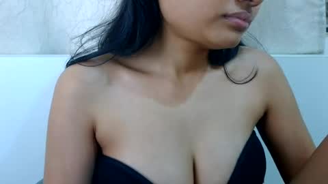 bellacrystall online show from July 2026 10:28:02 AM
