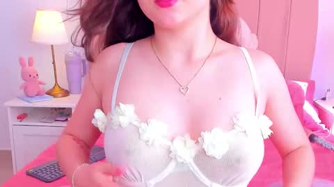 Snapshot of bellafontana chatting on January 2026 06:42:02 PM BellaFontana online show from January 2026 06:42:02 PM