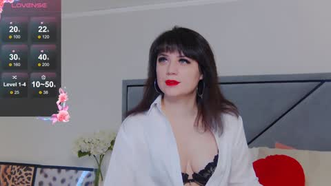 Snapshot of bellahillss chatting on January 2025 08:04:02 AM BellaHillss online show from January 2025 08:04:02 AM