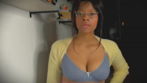 Snapshot of bellahproudly chatting on July 2026 11:55:01 PM Bellah online show from July 2026 11:55:01 PM