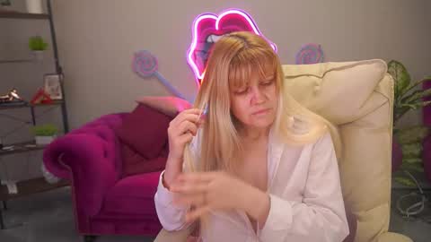 Bella online show from March 2026 04:07:01 AM