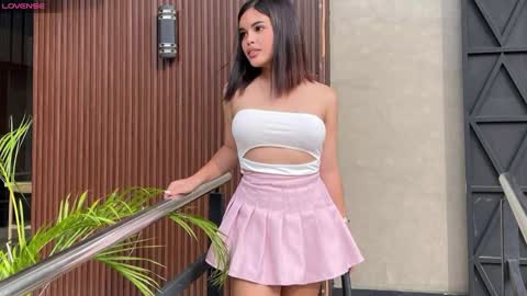 Bella Porch online show from December 2024 02:55:02 AM