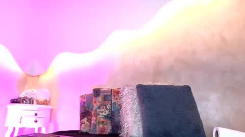 bellarooux online show from March 2026 12:38:02 PM