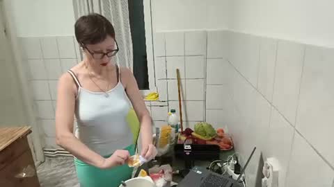Emma online show from June 2026 07:02:02 PM