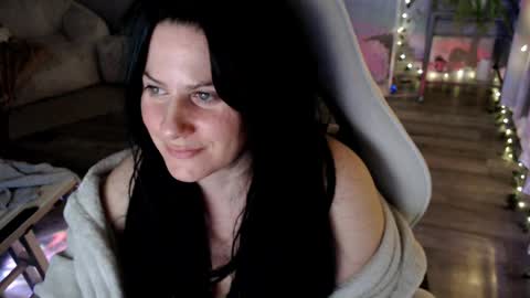 Starr40 online show from April 2026 07:44:02 AM