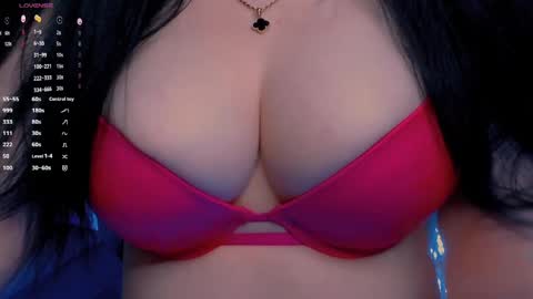 Snapshot of bellelovexx chatting on May 2026 10:05:01 PM Hello I am kind friendly and cute girl online show from May 2026 10:05:01 PM