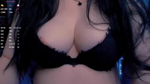 Snapshot of bellelovexx chatting on May 2026 10:48:01 PM Hello I am kind friendly and cute girl online show from May 2026 10:48:01 PM