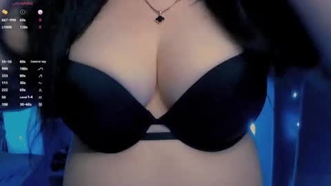 Snapshot of bellelovexx chatting on June 2026 09:46:01 PM Hello I am kind friendly and cute girl online show from June 2026 09:46:01 PM
