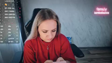 Snapshot of bellezza_ chatting on June 2026 12:37:01 PM Your Annabelle Wolf online show from June 2026 12:37:01 PM
