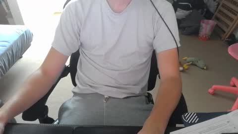 benjifrenchione online show from September 2025 01:01:01 PM