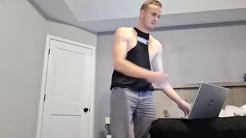 Snapshot of bennyc04041987 chatting on December 2025 07:52:02 PM BennyC online show from December 2025 07:52:02 PM