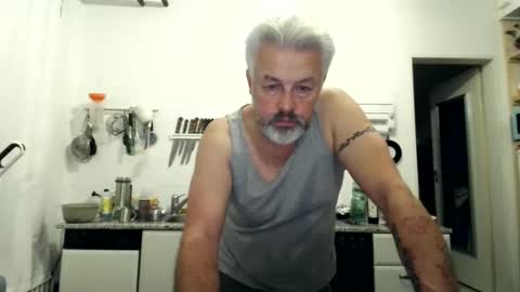 Martin online show from November 2025 10:32:02 PM