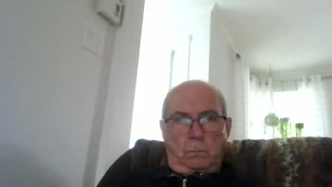 Snapshot of bernard1102 chatting on June 2026 07:51:02 PM bernard1102 online show from June 2026 07:51:02 PM