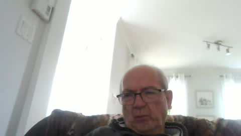 Snapshot of bernard1102 chatting on June 2026 01:14:01 PM bernard1102 online show from June 2026 01:14:01 PM