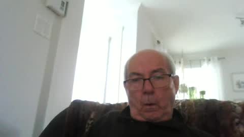 Snapshot of bernard1102 chatting on June 2026 01:03:01 PM bernard1102 online show from June 2026 01:03:01 PM
