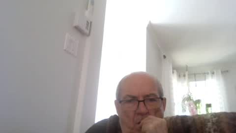 Snapshot of bernard1102 chatting on July 2026 02:02:02 PM bernard1102 online show from July 2026 02:02:02 PM