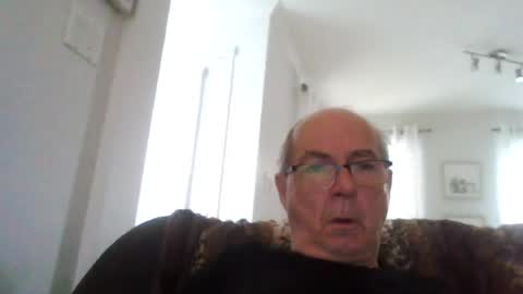Snapshot of bernard1102 chatting on July 2026 10:51:02 AM bernard1102 online show from July 2026 10:51:02 AM