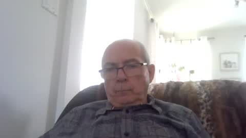 Snapshot of bernard1102 chatting on July 2026 05:05:01 PM bernard1102 online show from July 2026 05:05:01 PM