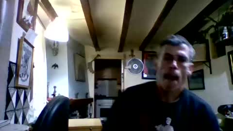 Snapshot of bernatoxic chatting on February 2026 08:23:01 PM Berni SUAVE online show from February 2026 08:23:01 PM