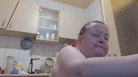 Snapshot of bethnorth chatting on June 2026 11:24:01 PM bethnorth online show from June 2026 11:24:01 PM