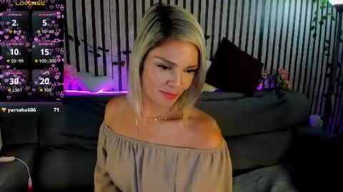 Snapshot of betty_brock chatting on June 2026 01:25:02 AM Betty online show from June 2026 01:25:02 AM