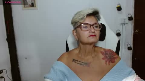 Snapshot of bety_cum3 chatting on June 2026 10:51:02 AM bibiana online show from June 2026 10:51:02 AM