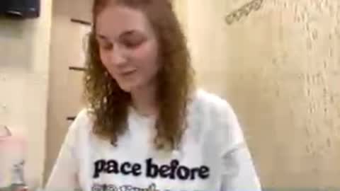 Sophie online show from April 2026 08:34:01 AM