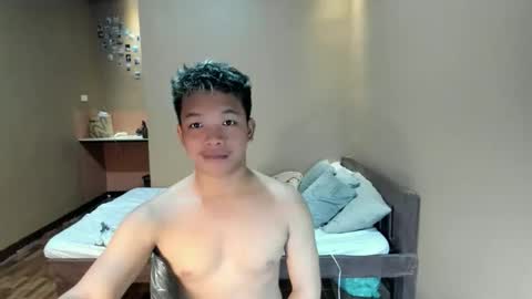 Adrian online show from May 2026 02:33:02 PM