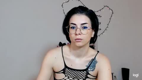 innasugarwild online show from March 2026 04:46:02 AM