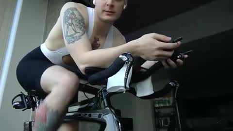 Snapshot of bicyclesocks chatting on April 2026 02:03:01 PM bicyclesocks online show from April 2026 02:03:01 PM