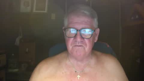 Snapshot of bigbeerdrinker1 chatting on March 2026 04:38:02 AM bigbeerdrinker online show from March 2026 04:38:02 AM