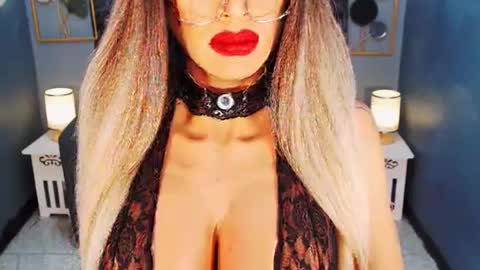 Loraine Cruz online show from June 2026 07:18:02 AM