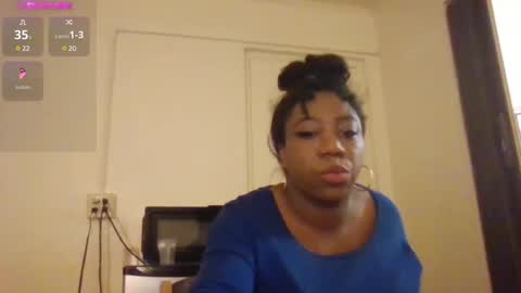 Snapshot of bigboobs_bouncin chatting on December 2024 08:45:02 AM Ashley online show from December 2024 08:45:02 AM