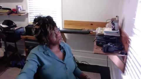 Snapshot of bigboobs_bouncin chatting on April 2026 07:59:02 PM Ashley online show from April 2026 07:59:02 PM