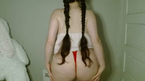 Snapshot of bigbootybunny chatting on June 2026 06:00:01 AM Isabella online show from June 2026 06:00:01 AM