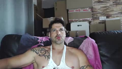 Bigboyband online show from April 2026 12:41:01 PM