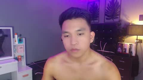 Snapshot of bigcocksimonxx chatting on December 2024 11:18:02 AM Simon online show from December 2024 11:18:02 AM
