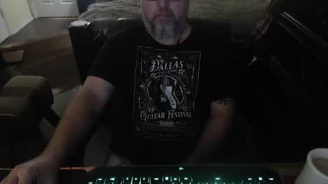 bighugmugg online show from May 2026 11:04:01 AM